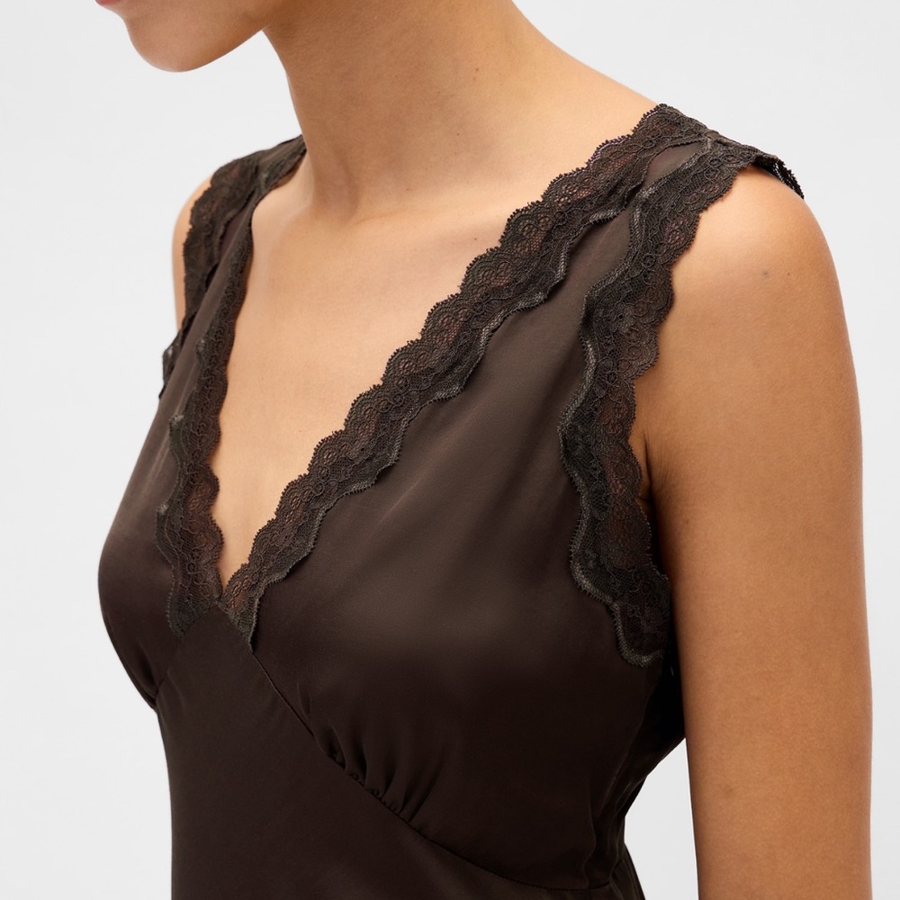 GAP Satin Lace Trim V-neck Maxi Slip Dress - Picture 2 of 9